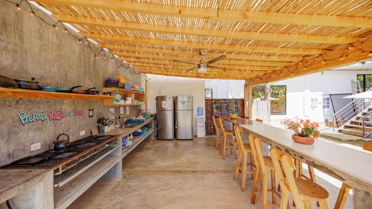 Auberge de jeunesse Surfnest Tamarindos à Brisas de Zicatela Extérieur photo
